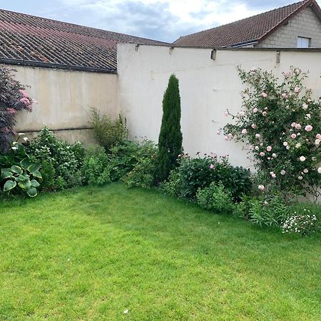 Le Claugi Villa Damery  Exterior photo